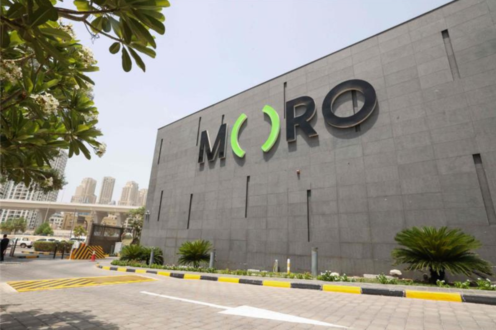 axis, moro, hub, partnership, smart, data, centers, advanced, security, support, dubai's